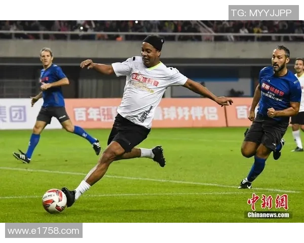 足球历史二十大传奇球星盘点及其辉煌成就解析